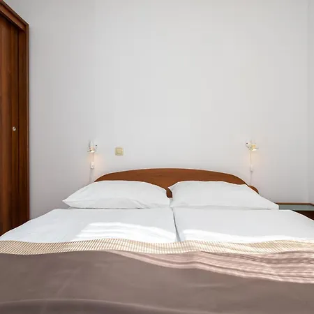 Crnekovic Iv * Baška