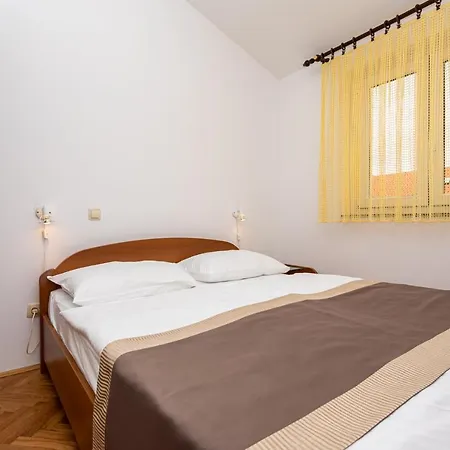 Apartament Crnekovic Iv Baška