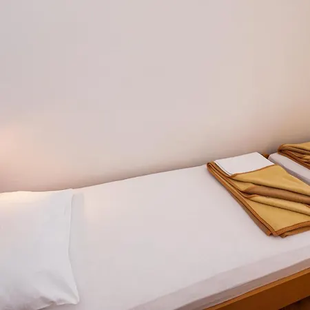 Apartament Crnekovic Iv Baška