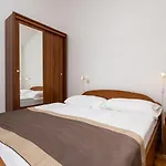 Apartment Crnekovic Iv