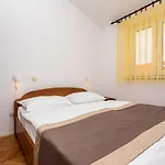 Apartment Crnekovic Iv Baska (Krk)